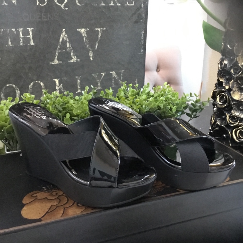 Charles David wedge sandals black sz6.5M